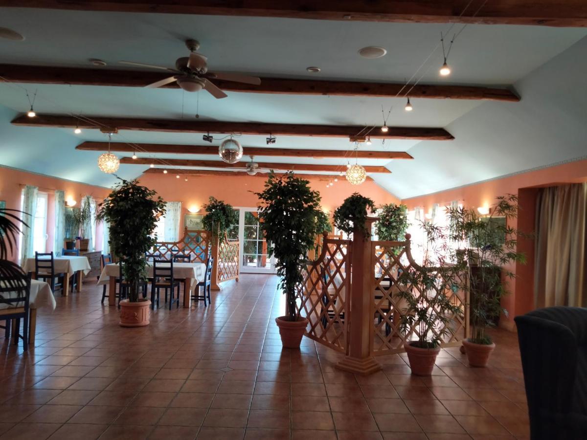 Zajazd Restauracja Machliny 外观 照片